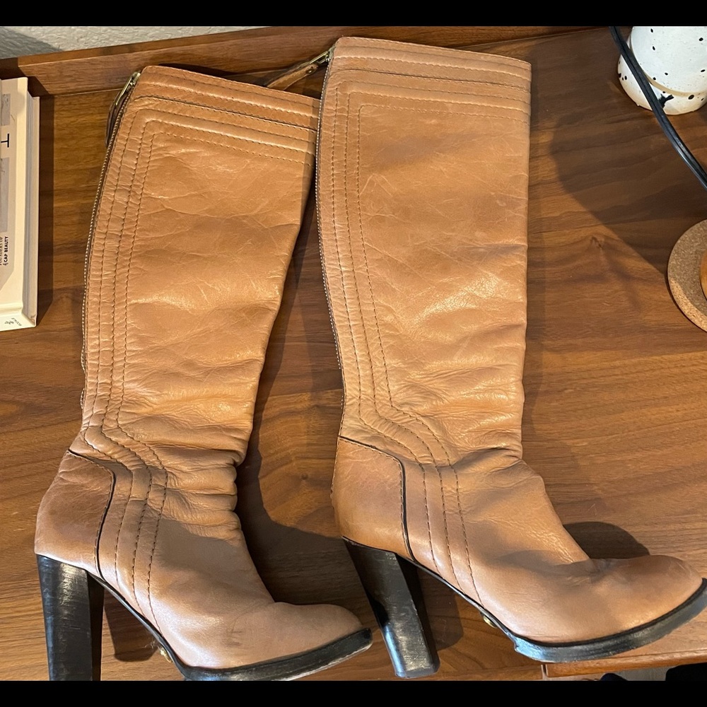 Chloe Tan leather Boots, Authentic, Size 37.